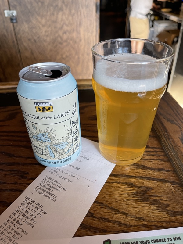 2022 Winking Lizard World Tour Of Beers #39 – Bell’s Lager Of The Lakes Pilsner